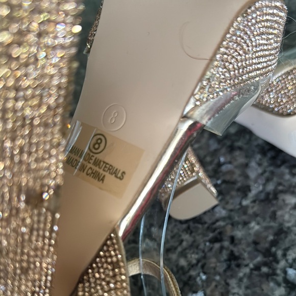 Olivia Ferguson Gold Chunky Platform Heels with Shimmering Straps 8 - Picture 16 of 16